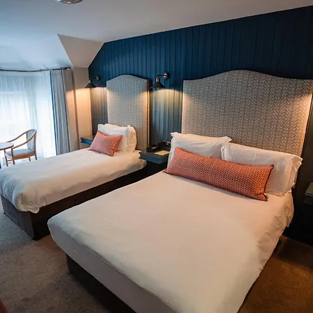 Mcgrory's Hotel 3*