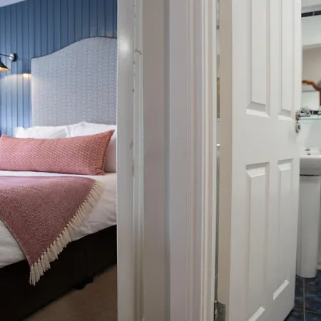 Mcgrorys カルダフ